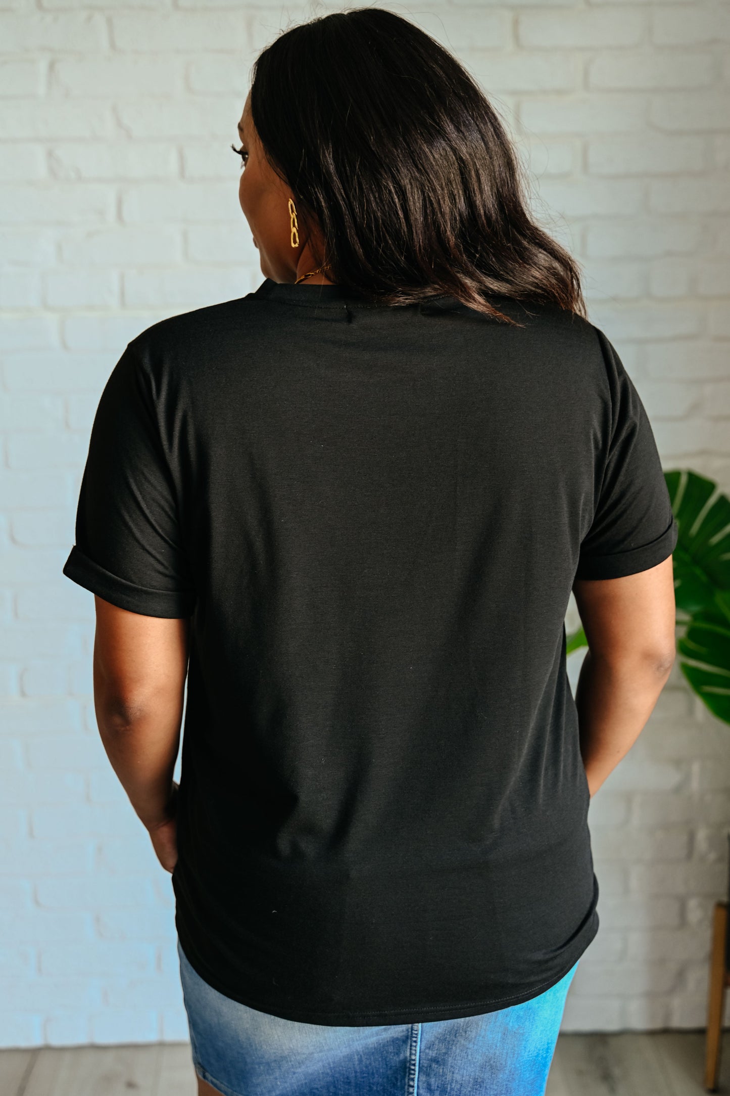 Uptown Crew T-Shirt in Black - Ave