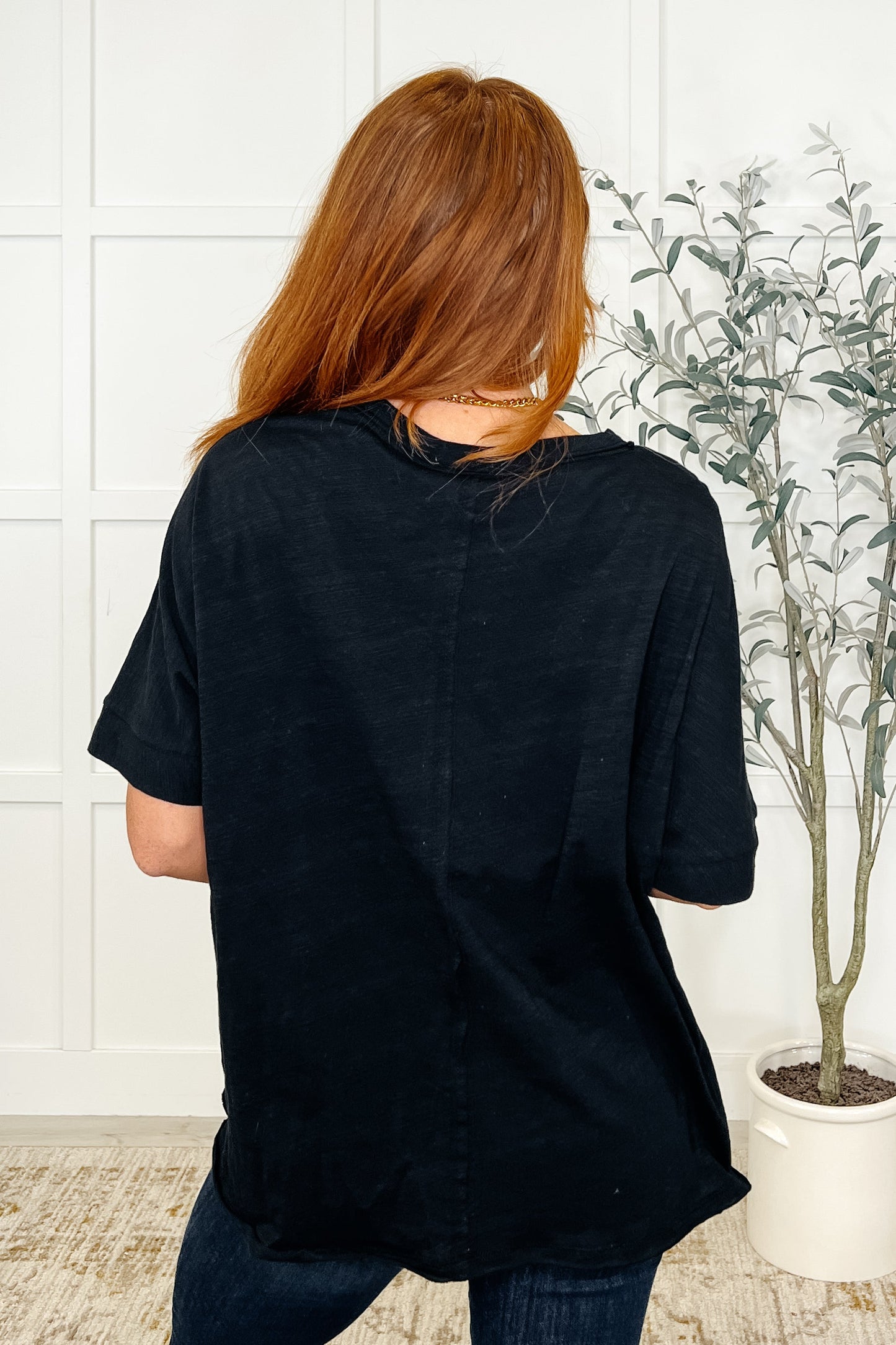 The Layback Relaxed Basic Tee in Black - Ave